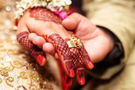 বিয়েতে খাবারের স্বাদ নিয়ে ঝগড়া করায় বরের চাচাকে গুলি করে খুন